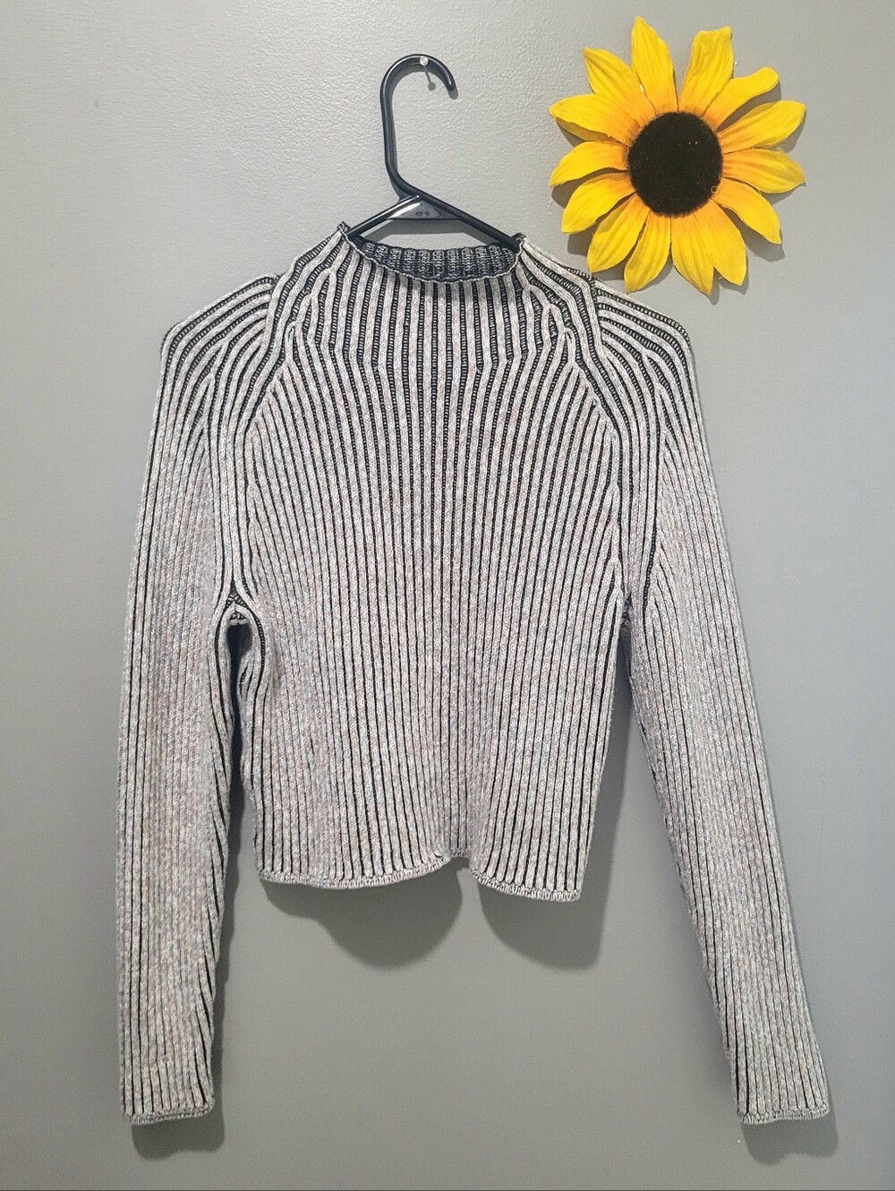 Lululemon Grey Ribbed Mock Neck Long-Sleeve Knit Sweater 0